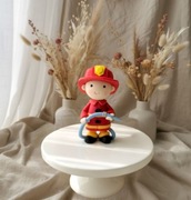 Figurka na tort z masy cukrowej strażak urodziny topper dekoracja