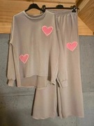 Dres fango spodnie szwedy + bluza masełko różowe serduszka NOWY