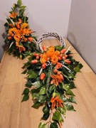 Stroik na grób, kompozycja na cmentarz, wiązanka z wazonem , zestaw . ST44k