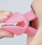 Masażer oczu na opadającą powiekę