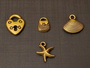 Zawieszki wisiorki charms 4szt naszyjniki bransoletki+OPAKOWANIE na PREZENT