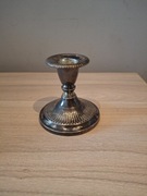 Mały świecznik z metalu