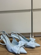 Niebieskie sandały na szpilce Vices