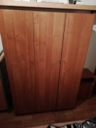 Niska szafa na ubrania