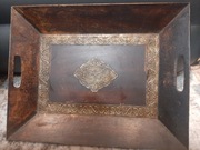 Antyczna taca z ozdobami