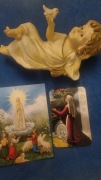 Piękna figurka z Aniołkiem trzymającym gołąbka+karta z Lourdes(Francja)z  m