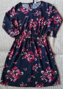 Granatowa sukienka letnia wzorzysta w kwiaty rękaw 3/4