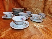 Porcelana Wałbrzych serwis kawa, talerze, zestaw 33 części PRL