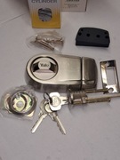 Zamek wierzchni YALE Y2T uniwersalny 50/60mm kolor chrom z wkładką patent. 