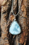 Amulet wisior z larimarem rękodzieło larimar
