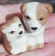 Pies z kotem ,para przyjaciół,porcelana szkliwiona - Joseph Szeiler