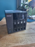 QNAP TVS-471 i7 32 gb ram ssd