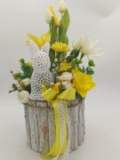 Stroik wielkanocny z ażurowym zajacem