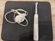 Szczoteczka Oral-B Pro 3 | sprawna | oryginalna ładowarka
