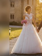 SUKNIA ŚLUBNA firmy AGORA