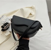 Torebka nerka crossbody CZARNA