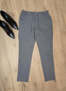 Nowe spodnie szare materiałowe w prążki tapered fit Next L/40/12