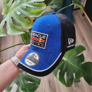 Czapka z daszkiem Oracle Red Bull Racing F1. Czapka Red Bull Formuła 1 