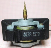 Silnik gramofonu 220V SAZ 06 0,1 0,2A 2850obr/min TONSIL [K50]