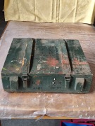 Stara  rosyjska skrzynia wojskowa do przechowywania amunicji 