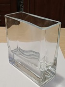 Prostokatny wazon z grubego szkla