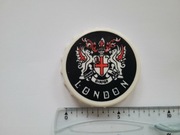 Magnes na lodówkę - 554f. LONDYN Kapsel OTWIERACZ