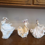 Zestaw sygnowanych figurek 