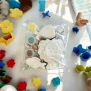 Zestaw figurek gipsowych do samodzielnego malowania.