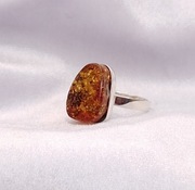 Pierścionek - Srebro i Bursztyn