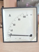 Stary amperomierz analogowy 