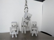 Brelok Minecraft Skeleton – figurka 3D do kluczy | prezent dla gracza