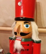 stary klasyczny dziadek do orzechów czerwony nutcracker grenadier super 888