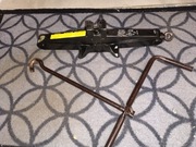 Lewarek podnośnik samochodowy toyota 