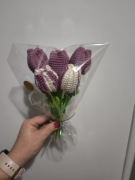 Nowy bukiet kwiatów na szydełku wrzosowy