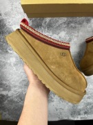 Damskie botki UGG tazz 2 brązowe zamszowe z futrem rozmiar 40