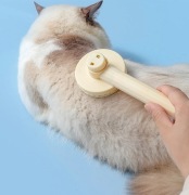 SZCZOTKA DO SIERŚCI PSÓW I KOTÓW SAMOCZYSZCZĄCA!