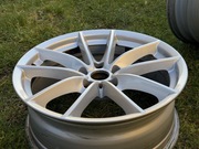 Alufelgi BMW X3 – Pełen Zestaw, Gotowe na Sezon!