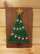 Obraz string art - Choinka Bożonarodzeniowa + LED