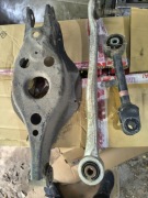 Lexus IS250 3 2015 zawieszenie zwrotnice amortyzatory wahacze kpl