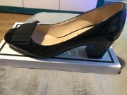 Czółenka czarne lakierowane z kokardą ,firma Sagan, rozmiar 38 skóra