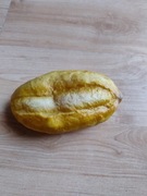 Piszczałka w kształcie bułki