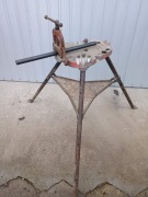 Ridgid TRISTAND 40A imadło jarzmowe do rur na trójnogu stół uchwyt