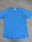 Niebieska koszulka sportowa z krótkim rękawem, odzież sportowa
