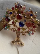 Luksusowa broszka lśniące kryształki