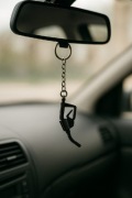Brelok pistolet do tankowania – gadżet motoryzacyjny