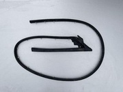 Dodge Challenger 2015+ uszczelka drzwi lewych