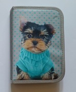 Piórnik 1 komorowy z wyposażeniem Pies York Paso+ gratis