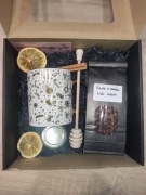 MINI BOX dla Niego zestaw prezentowy kubek złote ozdoby święta prezent