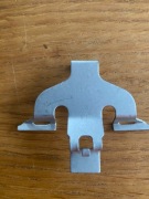 Sprężyna zacisku hamulcowego Akebono (4M0615269)