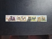 3810 - 3813 pasek ** Ssaki i ich młode 2002r.